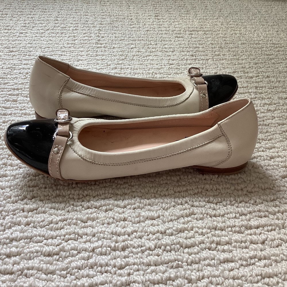 AGL Shoes Agl Cap Toe Ballet Flat, Size 38.5, Excellent condition, Made in Italy